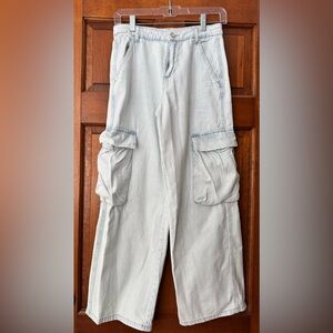 ZARA Light Wash Wide Leg Cargo Jeans – US Girls 13/14 (Equivalent to W XXS/00–0)
